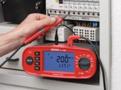 BENNING Installationsprüfgerät IT 105 z.Prüfung elektrischer Anlagen - 44105