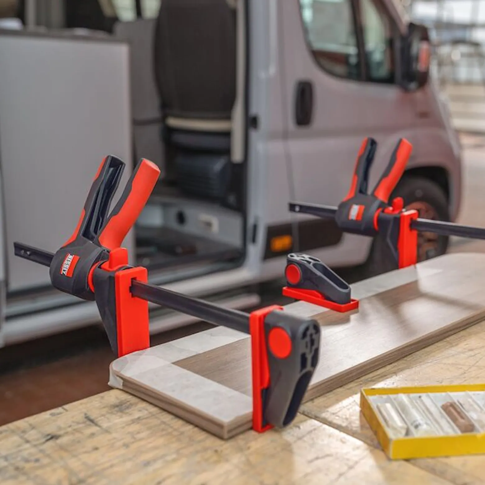 Bessey Einhandzwinge mit drehbarem Griff M - EZ360M-15