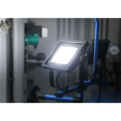 BGS Duo-SMD-LED-Arbeits-Strahler mit Stativ 2 x 70 W - 85338
