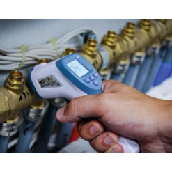 BGS Stirn-Fieber-Thermometer kontaktlos Infrarot für Personen + Objekt-Messung 0 - 100° - 6007