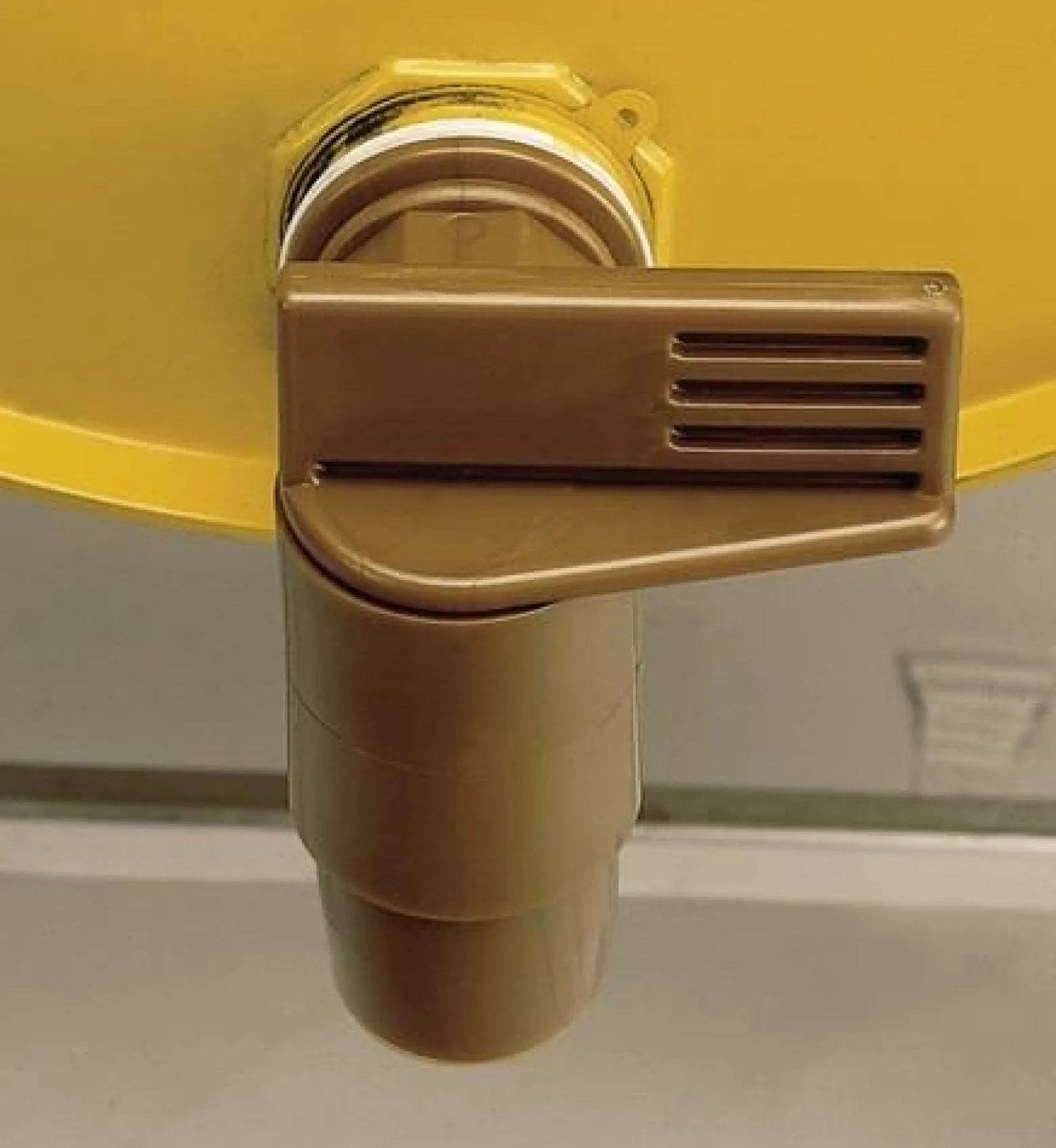 Fasshahn Kunststoff braun - 2-00001-0110