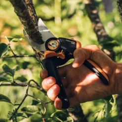 FISKARS Gartenschere Bypass Gesamtlänge 275 mm Schneidleistung 24 mm - 1057173