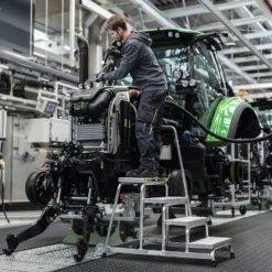 Günzburger Steigtechnik Arbeitspodest starr R13 mit Handlauf 3 Stufen - 051036