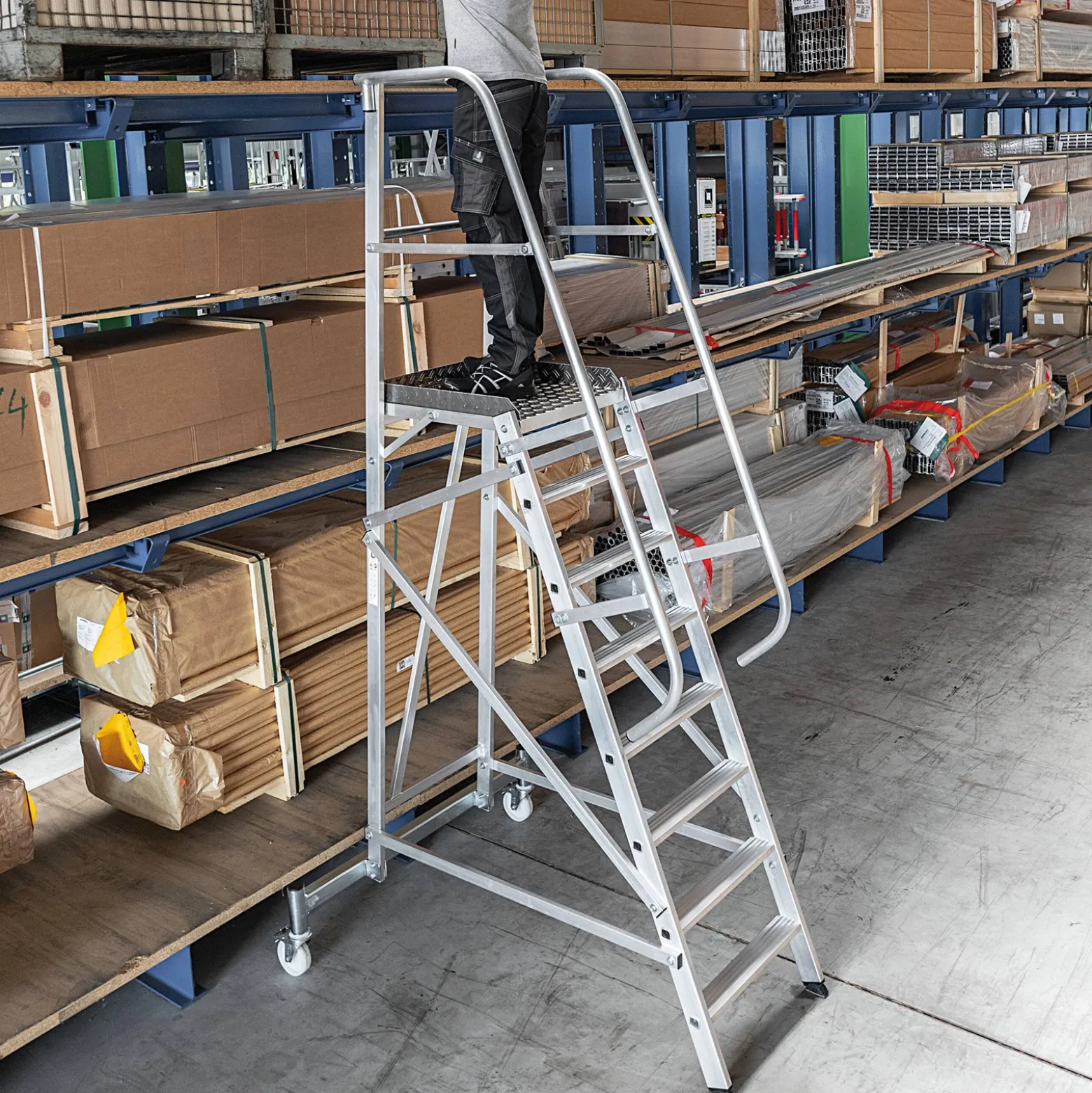 Günzburger Steigtechnik Plattformleiter fahrbar 8 Stufen - 052508