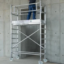 Günzburger Steigtechnik Rollgerüst 0,75 x 2,45 m mit Fahrbalken Plattformhöhe 3 m - 155347