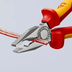 Knipex Kombizange mit Befestigungsöse verchromt, isoliert mit Mehrkomponenten-Hüllen, VDE-geprüft; mit integrierter isolierter Befestigungsöse zum Anbringen einer Absturzsicherung 180 mm - 0306180TBK