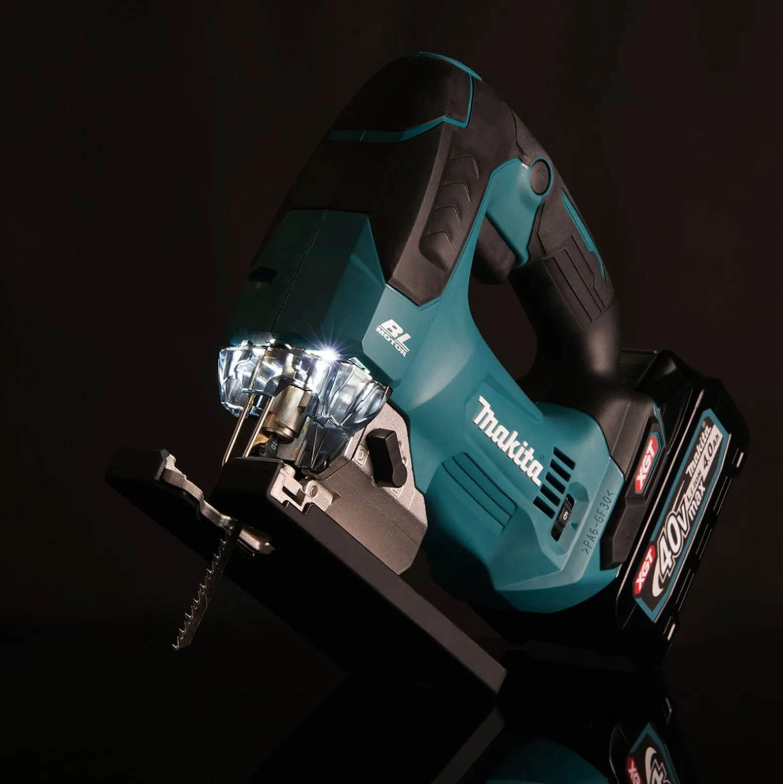 Makita Akku-Pendelhubstichsäge 40V max. Solo - JV002GZ