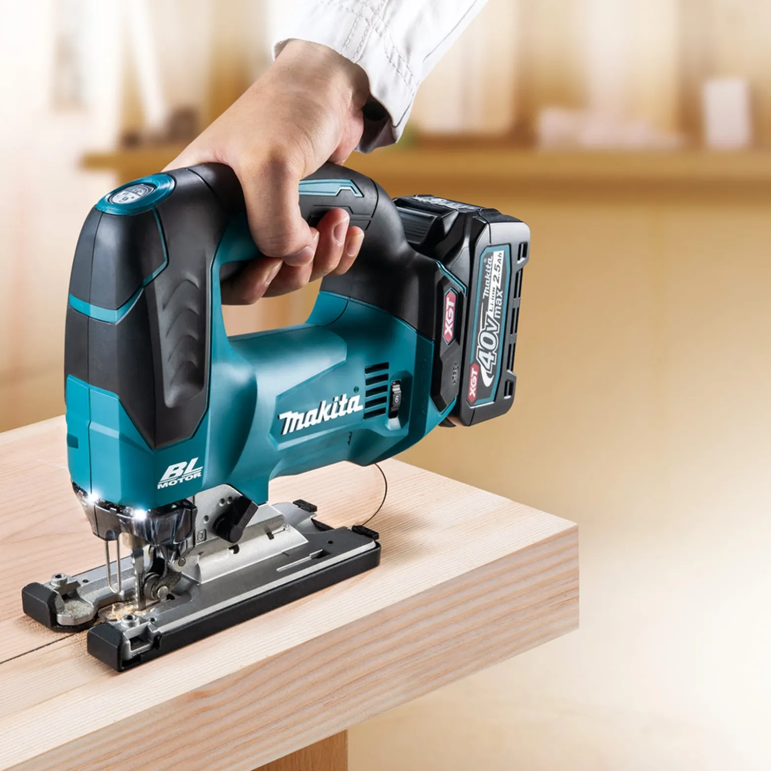 Makita Akku-Pendelhubstichsäge 40V max. Solo - JV002GZ