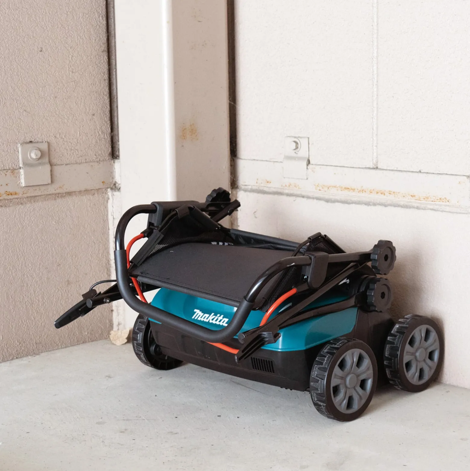 Makita DUV320Z Akku-Vertikutierer 18V Solo