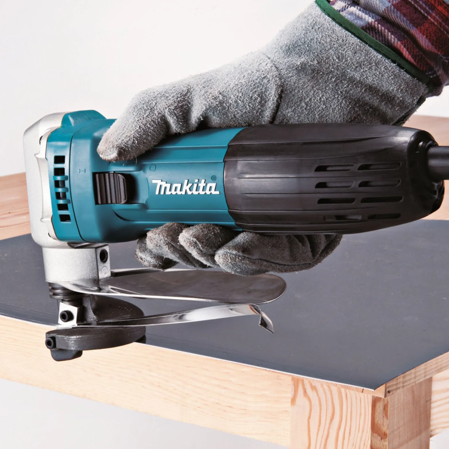 Makita JS1602J Blechschere 1,6 mm 380 W im MAKPAC